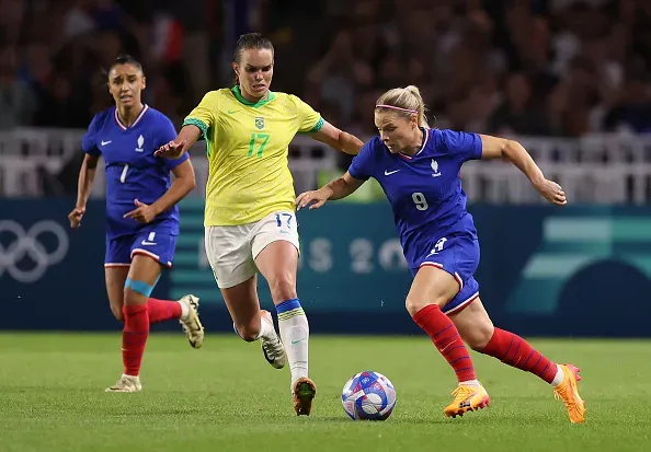 Brasil e França nas quartas do futebol feminino. Foto: Robert Cianflone/Getty Images