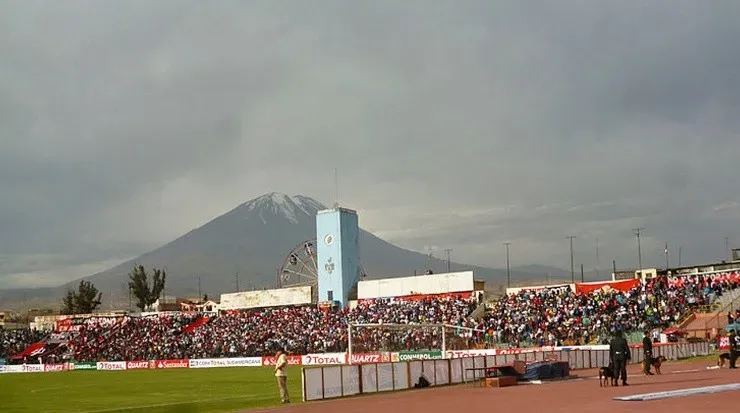 Este magnífico estadio fue una de las sedes de la Copa América 2004 (Fuente: Wikipedia)