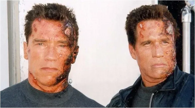 Arnold y su doble en la celebre “Terminator” (Films Hollywood)