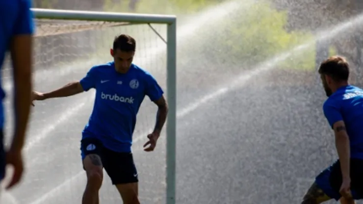 Insua comenzó la semana con variantes para las dos bajas obligadas ante Godoy Cruz