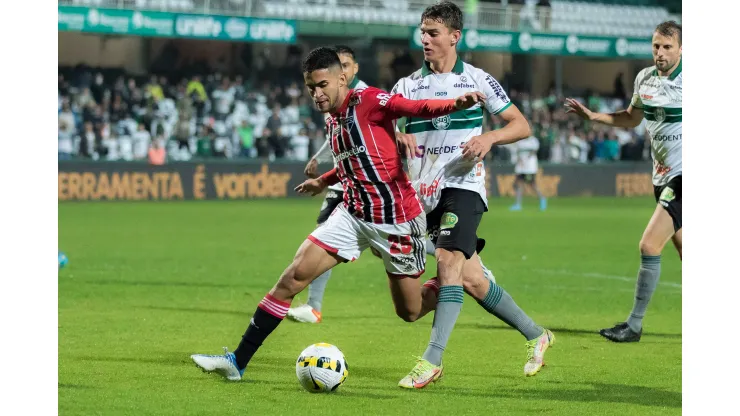 Foto: Robson Mafra/AGIF - São Paulo sofre com trauma do segundo tempo
