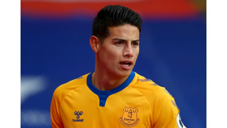 Clive Rose/Getty Images - James Rodríguez meia do Al-Rayyan
