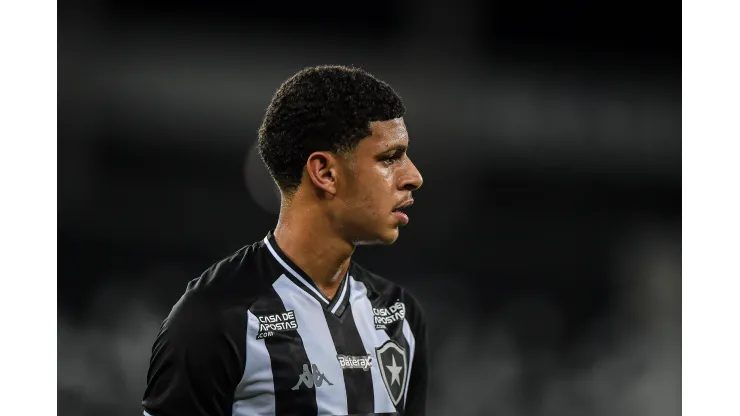 RJ - Rio de Janeiro - 10/03/2020 - COPA DO BRASIL 2020, BOTAFOGO X PARANA -Luis Henrique jogador do Botafogo durante partida contra o Parana Clube no estadio Engenhao pelo campeonato Copa do Brasil 2020. Foto: Thiago Ribeiro/AGIF
