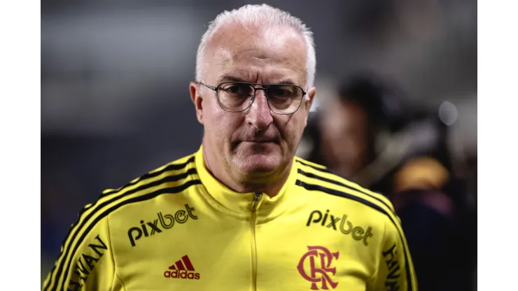 Foto: (Ettore Chiereguini/AGIF) - Dorival Júnior está prestes a perder um dos jogadores mais antigos do Flamengo
