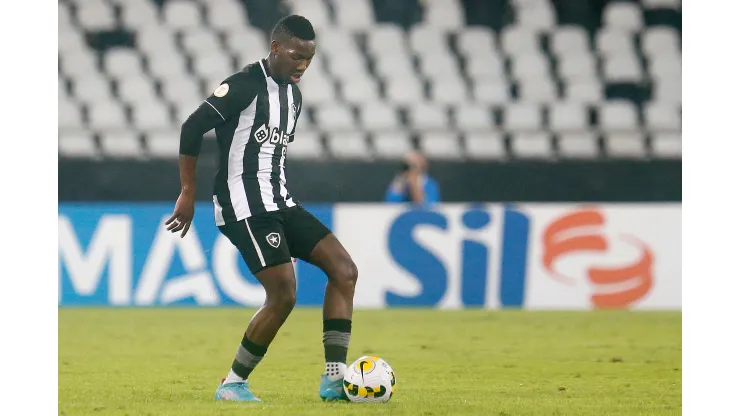 Foto: (Vítor Silva/Botafogo) - Patrick de Paula sentiu o músculo posterior da coxa direita durante a decisão entre Botafogo e América-MG, pela Copa do Brasil
