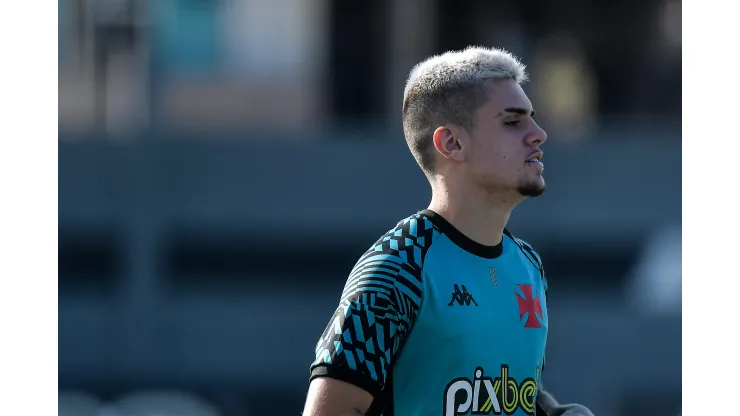 Foto: (Thiago Ribeiro/AGIF) - Gabriel Pec é uma das cinco novidades na escalação do Vasco para enfrentar o Sampaio Corrêa
