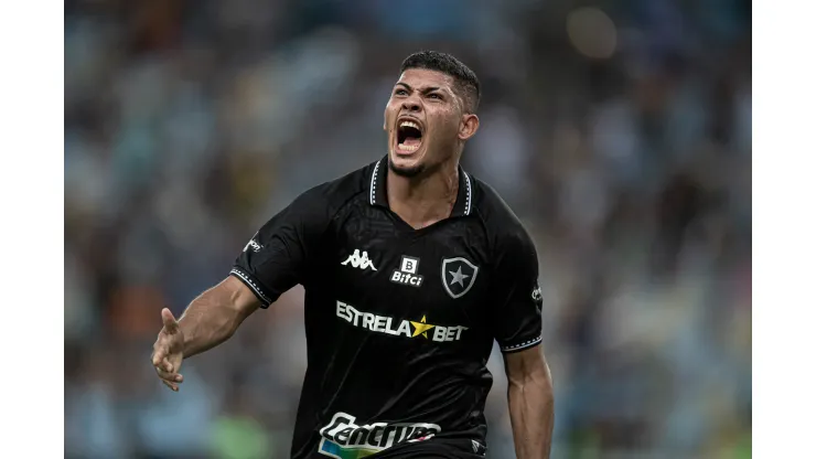 Foto: Jorge Rodrigues/AGIF - Botafogo se aproxima de contratação
