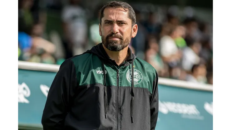 Robson Mafra/AGIF - Gustavo Morínigo, técnico do Coritiba
