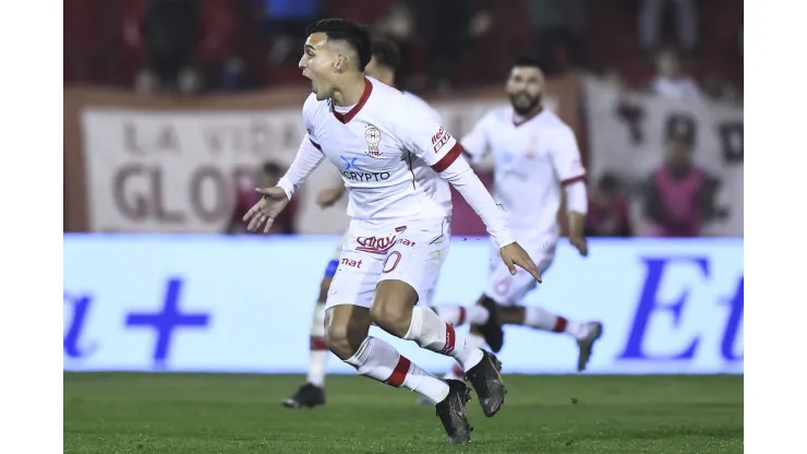 Foto: (Rodrigo Valle/Getty Images) - Franco Cristaldo, do Huracán, da Argentina, está na mira do Santos
