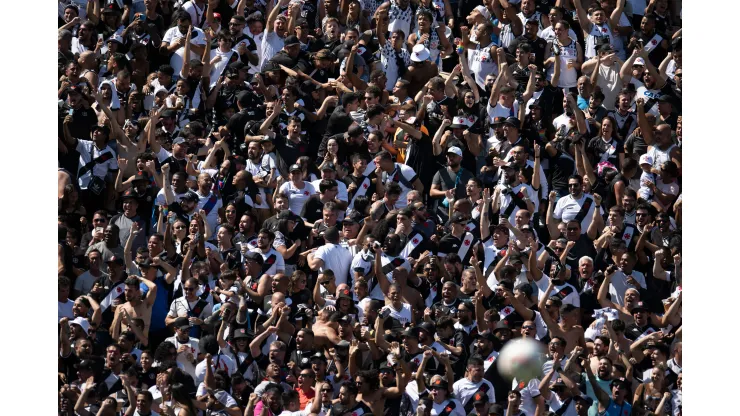 Foto: (Jorge Rodrigues/AGIF) - O Vasco foi à CBF para exigir um preço mais justo para sua torcida assistir ao jogo contra o CSA dentro do estádio
