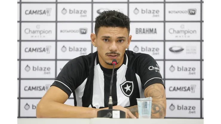 Foto: Vitor Silva/Botafogo - Mazzuco faz revelação sobre Tiquinho Soares
