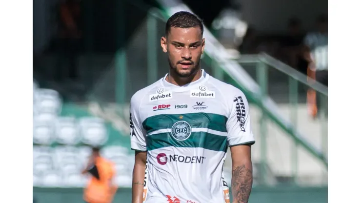 Foto: Robson Mafra/AGIF - Thonny Anderson é reintegrado no Coritiba
