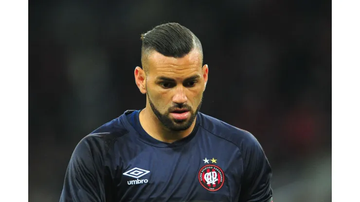 Foto: (Jason Silva/AGIF) - Weverton teve uma passagem marcante pelo Athletico antes de se transferir para o Palmeiras
