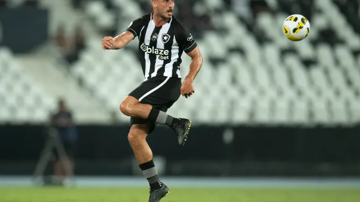 Jorge Rodrigues/AGIF- Gabriel Pires, volante do Botafogo
