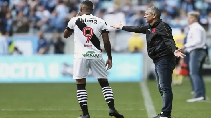 Daniel Ramalho/Vasco- Jorginho, técnico do Vasco
