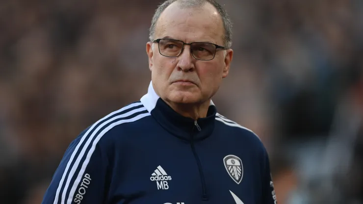 Foto: (Mike Hewitt/Getty Images) - Marcelo Bielsa negociou com o Santos no final de setembro
