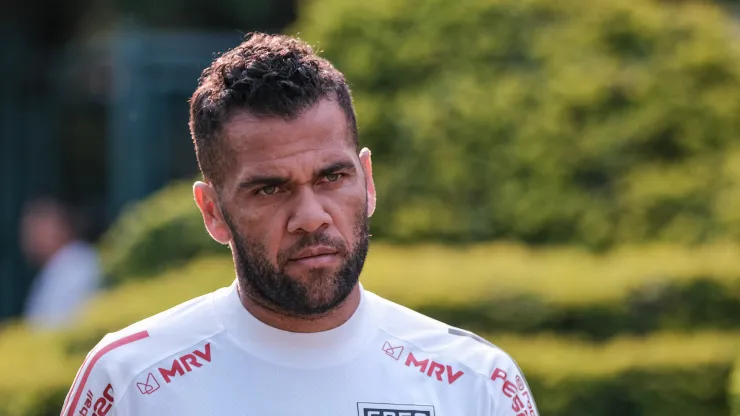 Foto: Marcello Zambrana/AGIF - Daniel Alves volta a falar do São Paulo
