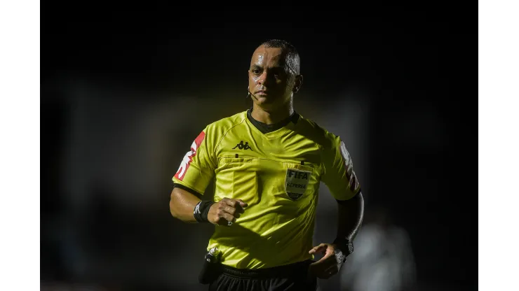 Foto: Thiago Ribeiro/AGIF - Wilton Pereira Sampaio irá apitar a final da Copa do Brasil
