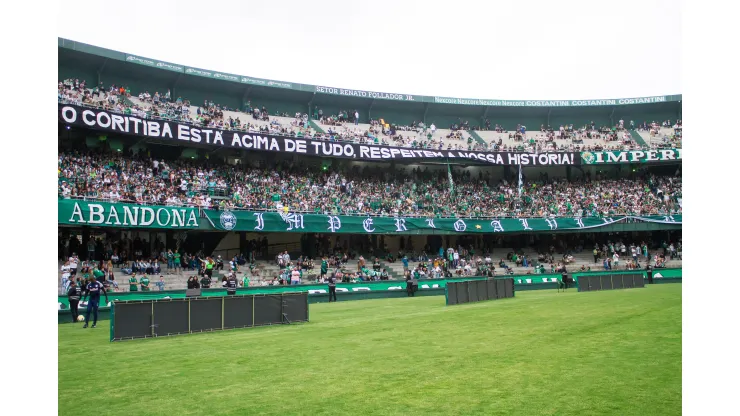 Foto: (Robson Mafra/AGIF) - O Internacional não concordou com o valor cobrado pelo Coritiba
