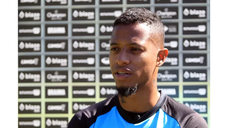 Foto: Vítor Silva/Botafogo - Tchê Tchê está suspenso do clássico contra o Fluminense
