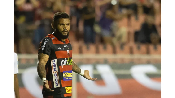 Foto: ( Diogo Reis/AGIF) - Roberto garante que o Ituano "vai com tudo" pra cima do Vasco
