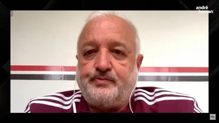 Foto: (Reprodução/André Hernan/YouTube) - Carlos Belmonte comunicou à torcida tricolor os planos do São Paulo para 2023
