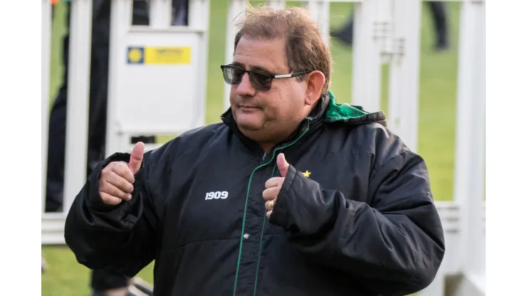 Robson Mafra/AGIF- Guto Ferreira, técnico do Coritiba
