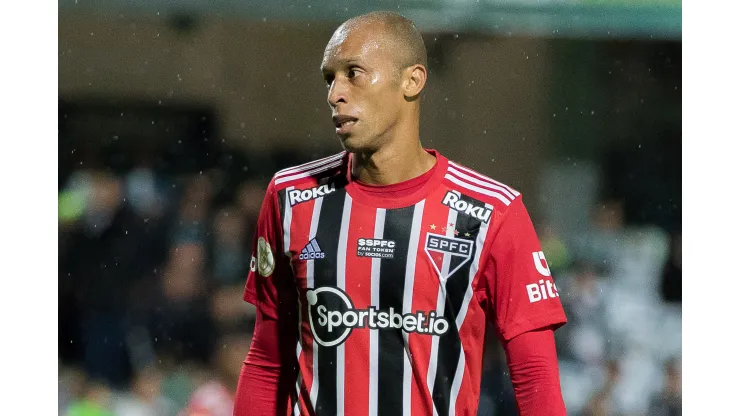 Foto: (Robson Mafra/AGIF) - Miranda não joga mais pelo São Paulo
