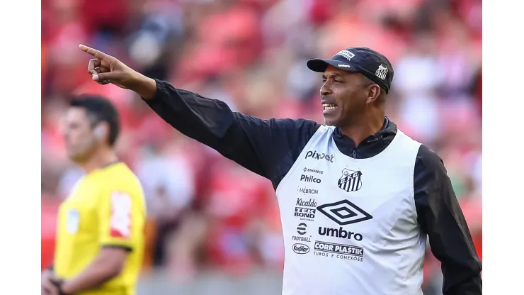 Foto: Pedro H. Tesch/AGIF - Orlando Ribeiro sai em defesa de atacante do Santos
