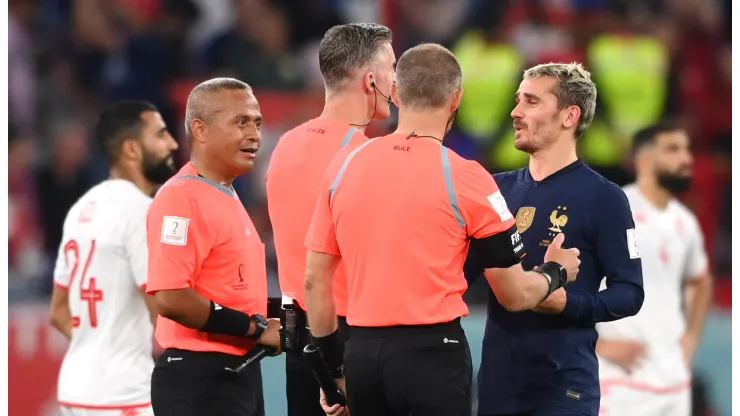 Foto: (Stu Forster/Getty Images) - Griezmann teve um gol polêmico invalidado pela arbitragem nesta Copa do Mundo
