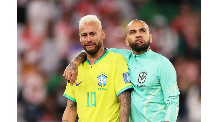 Foto: (Michael Steele/Getty Images) - Daniel Alves deu sua opinião sobre o futuro de Neymar na Seleção Brasileira
