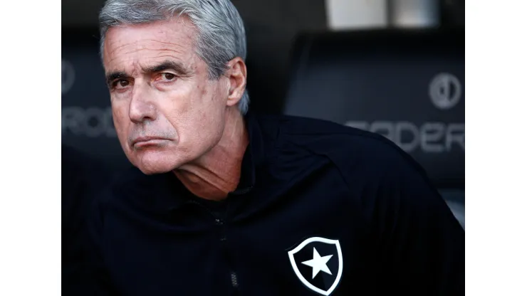 Buda Mendes/ Getty Images- LuÍs Castro, técnico do Botafogo
