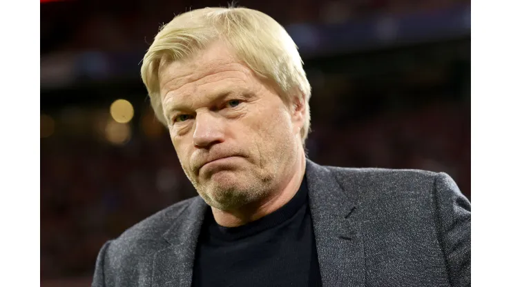 Foto: (Alexander Hassenstein/Getty Images) - Oliver Kahn, ex-goleiro da Seleção Alemã em 2002, provocou a Seleção Brasileira pela eliminação no Catar
