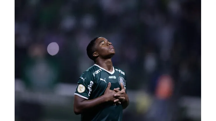 Alexandre Schneider/ Getty Images- Endrick, atacante do Palmeiras
