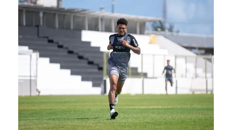 Foto: (Felipe Santos/CearaSC.com) - Willian Formiga é um dos reforços do Ceará para 2023
