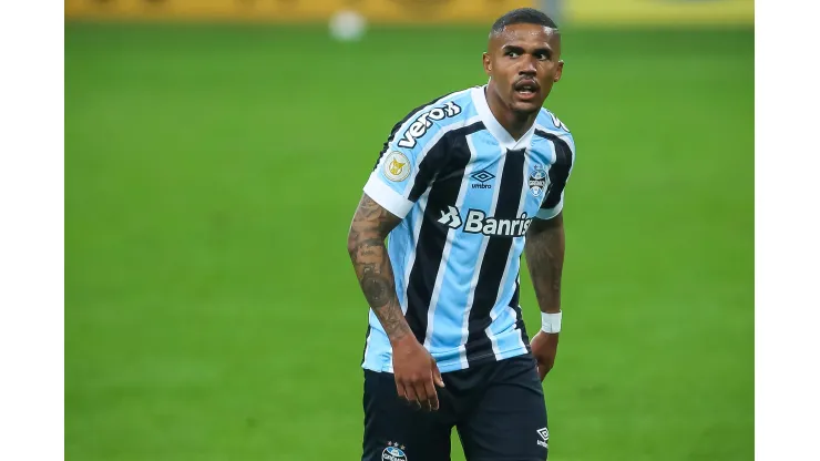 Pedro H. Tesch/AGIF. Douglas Costa revela principal erro em 2021 pelo Grêmio
