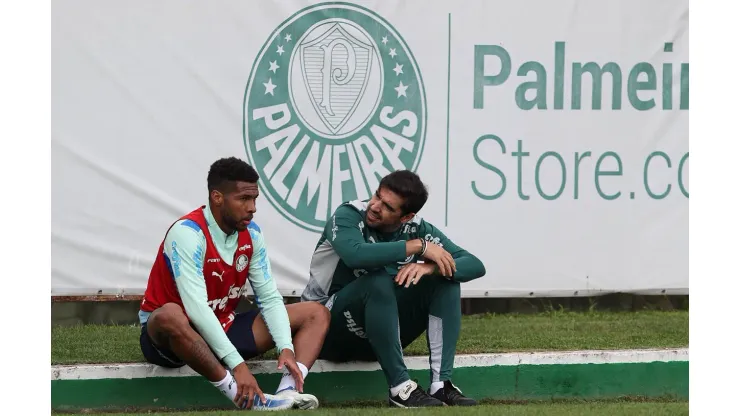 Foto: (Cesar Greco/Flickr Oficial Palmeiras) - Wesley comparou o trabalho de Abel Ferreira no Palmeiras com o de Paulo Pezzolano no Cruzeiro
