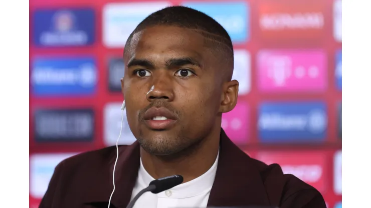 Photo by Alexander Hassenstein/Getty Images for FC Bayern - Douglas Costa fala sobre polêmicas no Grêmio
