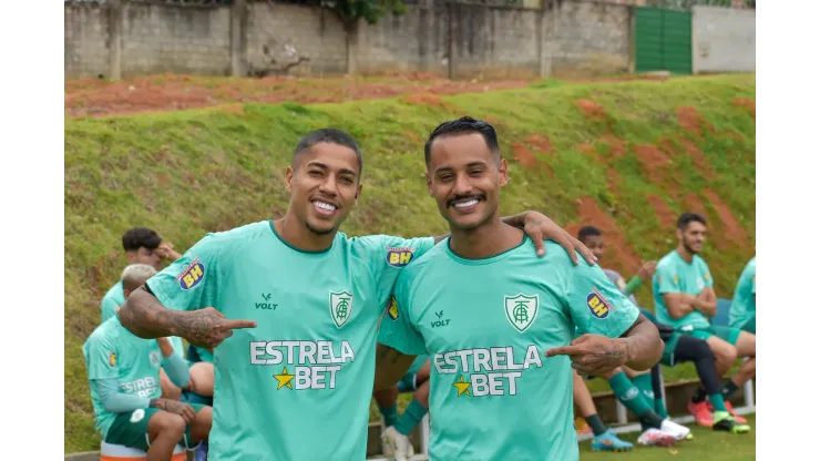 Foto: Estevão Germano / América - Matheus Gonçalves é apresentado no América
