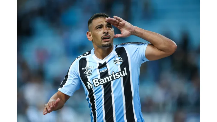 Pedro H. Tesch/AGIF- Diego Souza, centroavante do Grêmio
