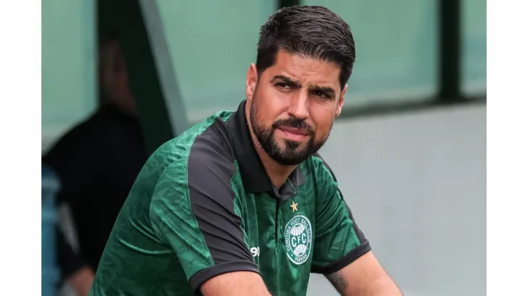 Robson Mafra/AGIF- António Oliveira, técnico do Coritiba
