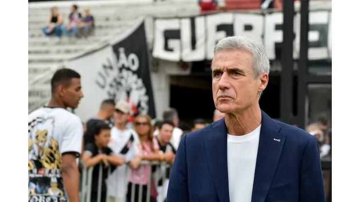 Thiago Ribeiro/AGIF- Luis Castro, técnico do Botafogo
