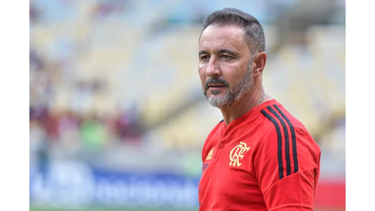 RJ - Rio de Janeiro - 21/01/2023 - CARIOCA 2023, FLAMENGO X NOVA IGUACU - Vitor Pereira tecnico do Flamengo durante partida contra o Nova Iguacu no estadio Maracana pelo campeonato Carioca 2023. Foto: Thiago Ribeiro/AGIF
