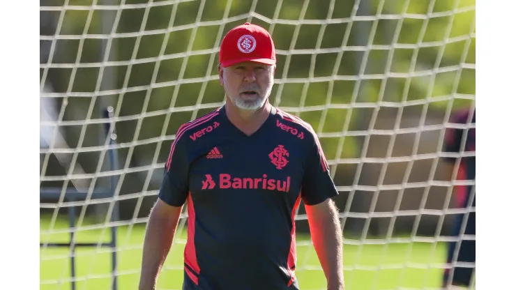 Foto: Fernando Alves/AGIF - Mano Menezes se preocupa com desempenho do Internacional
