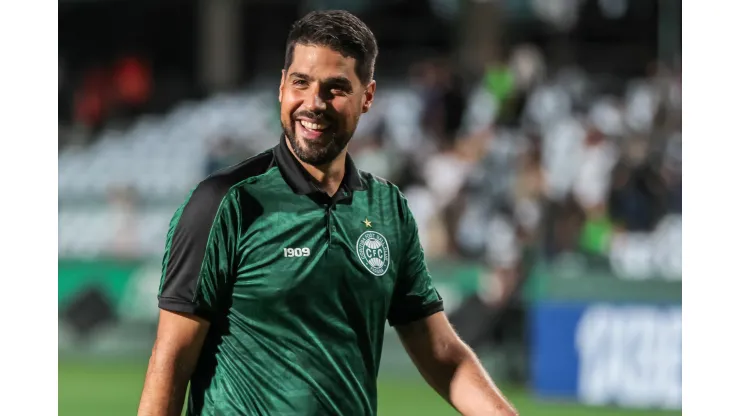 Robson Mafra/AGIF- António Oliveira, técnico do Coritiba
