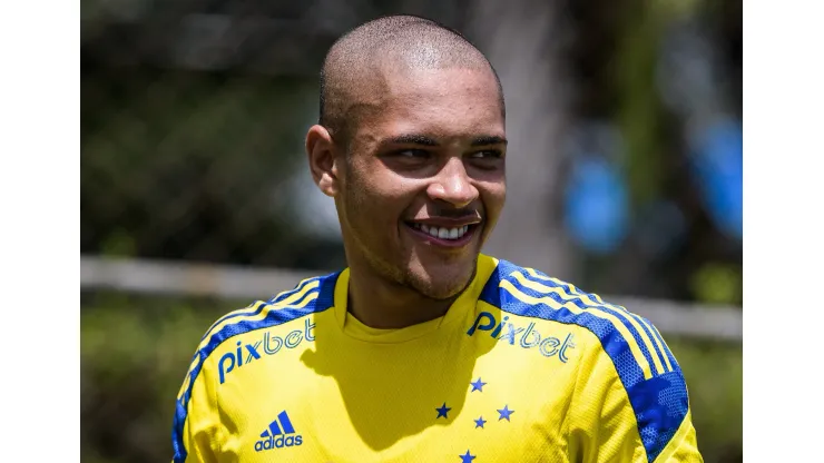 Foto: (Gustavo Aleixo/Cruzeiro) - Vitor Roque deixou o Cruzeiro de forma polêmica em 2022
