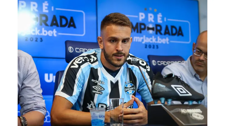 Foto: Lucas Uebel/ GREMIO FBPA – Situação oficial de Bruno Uvini é exposta no Grêmio
