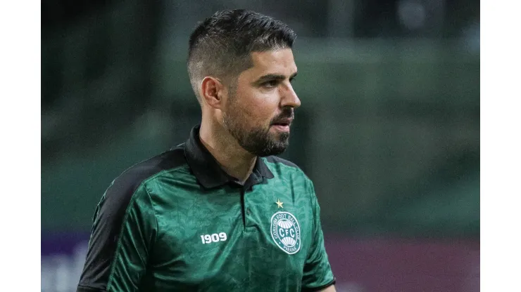 Robson Mafra/AGIF- António Oliveira, técnico do Coritiba
