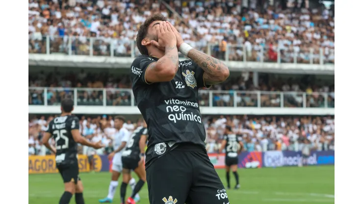 Foto: Fernanda Luz/AGIF - Primeiro gol de Yuri Alberto foi anulado e rendeu polêmicas
