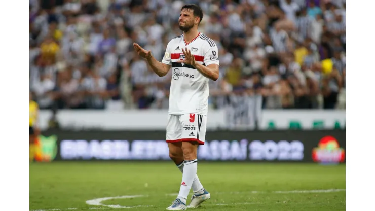 Foto: Rubens Chiri / São Paulo - Calleri corre contra o tempo para disputar o Campeonato Paulista.
